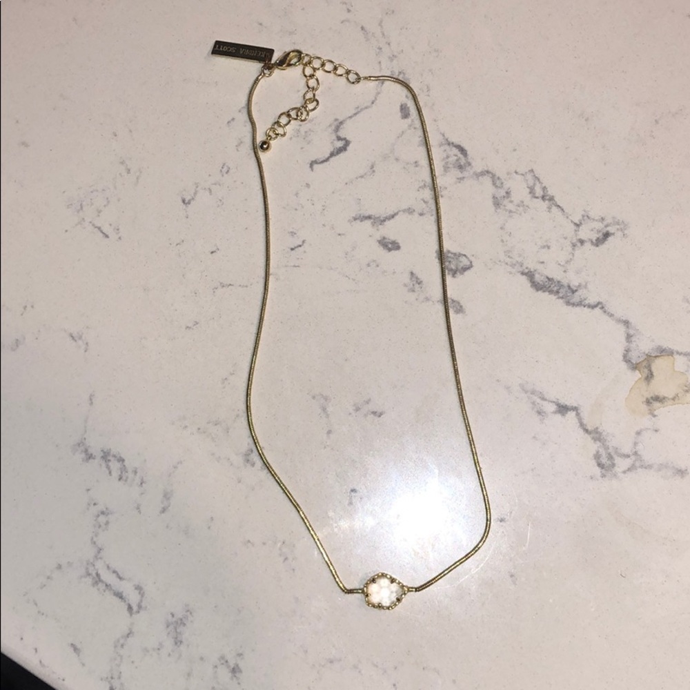 Like new Kendra Scott necklace!